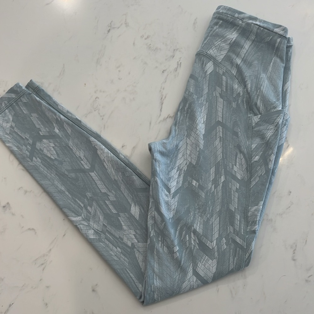 Lululemon Swift Speed HR size 6